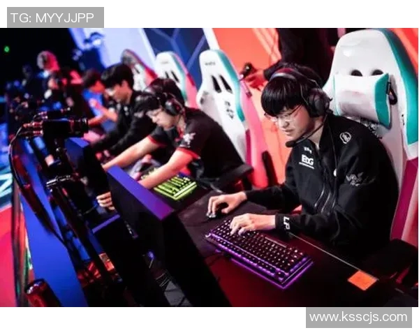 CSGO专题深度解析EDG战队在比赛中的耐力表现与战术策略 CSGO专题深度解析EDG战队在比赛中的耐力表现与战术策略