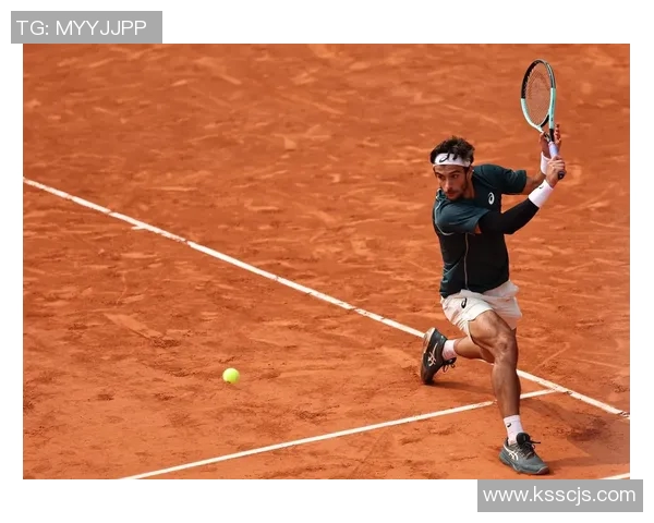 成都网球队意识争议引发热议网球界的未来发展与挑战探讨 成都网球队意识争议引发热议网球界的未来发展与挑战探讨